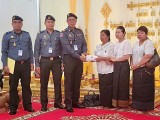ក្រុមការងារ អាវុធហត្ថខណ្ឌពោធិ៍សែនជ័យ ចូលរួមរំលែកទុក្ខដល់សមាជិកគ្រួសារ មេបញ្ជាការរងខណ្ឌ ដែលត្រូវជាបងថ្លៃប្រុសរបស់លោកទទួលមរណៈភាព!