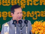 នាយករដ្ឋមន្ត្រីកម្ពុជា ណែនាំឱ្យគណៈគ្រប់គ្រងសាលា ផ្អាកការសិក្សាជាបន្ទាន់ ដើម្បីការពារចំពោះសុខភាពសិស្សានុសិស្សនៅពេលមានករណីក្ដៅខ្លាំងលើស ៤០អង្សាសេ