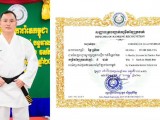 ឧត្តមសេនីយ៍ឯក រ័ត្ន ស្រ៊ាង ទទួលសញ្ញាបត្របញ្ជាក់កម្រិតក្បាច់គុនការ៉ាតេ ខ្សែក្រវ៉ាត់ខ្មៅ ៥ដាន់!