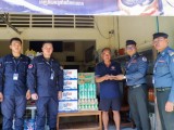 ឧត្តមសេនីយ៍ឯក រ័ត្ន ស្រ៊ាង ចាត់ក្រុមការងារនាំយកអំណោយចុះសួរសុខទុក្ខលោកមេបញ្ជាការរង អាវុធហត្ថខណ្ឌមានជ័យ ដែលបានគ្រោះថ្នាក់ចរាចរណ៍ពេលកំពុងបំពេញភារកិច្ច!