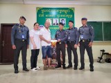 ក្រុមការងារ អាវុធហត្ថខណ្ឌសែនសុខ ចូលរួមរំលែកទុក្ខដល់គ្រួសារសមាជិក ដែលឪពុករបស់លោកទទួលមរណៈភាព!