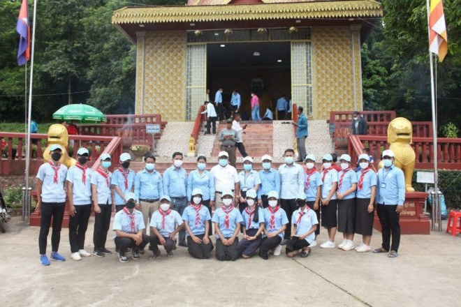 សាខា​កាកបាទក្រហមកម្ពុជា​ខេត្ត​ប៉ៃលិន សហការ​ជាមួយ​មន្ត្រី​សុវត្ថិភាព​ចរាចរណ៍ ចុះ​យុទ្ធនាការ​ផ្សព្វផ្សាយ ស្តី​អំពី​ការចូលរួម​លើកកម្ពស់​សុវត្ថិភាព​ចរាចរណ៍​ផ្លូវគោក និង បរិយាប័​ន មុន​ថ្ងៃ​ដាក់​បិណ្ឌ​ដំបូង​