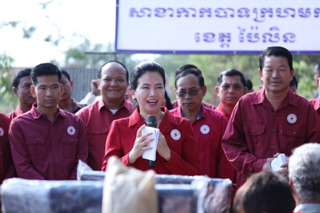 ប្រជាពលរដ្ឋ រងគ្រោះ​ដោយសារ​ខ្យល់​កន្ត្រាក់ ចំនួន ១៧៩​គ្រួសារ ទទួល​អំណោយ​សង្គ្រោះបន្ទាន់ ពី​សាខា​កាកបាទក្រហមកម្ពុជា​ខេត្ត​ប៉ៃលិន​