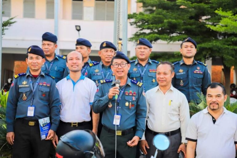 ក្រុមការងារ​អាវុធហត្ថ​រាជធានី​ភ្នំពេញ បន្ត​ចុះ​ធ្វើការ​ផ្សព្វផ្សាយ​តាម​សាលា ស្តីពី​បញ្ហា​ក្មេង​ទំនើង និង​បញ្ហា​គ្រឿងញៀន​!